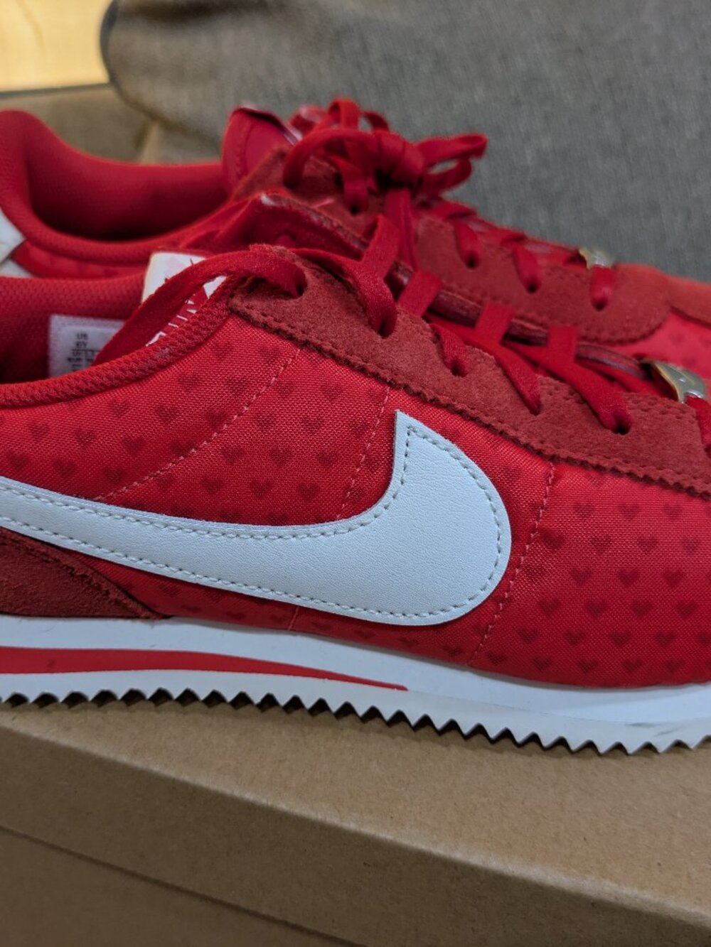 Nike Cortez Valentines Day Heart Sneaker Shoes Size 6Y New Condition NO BOX